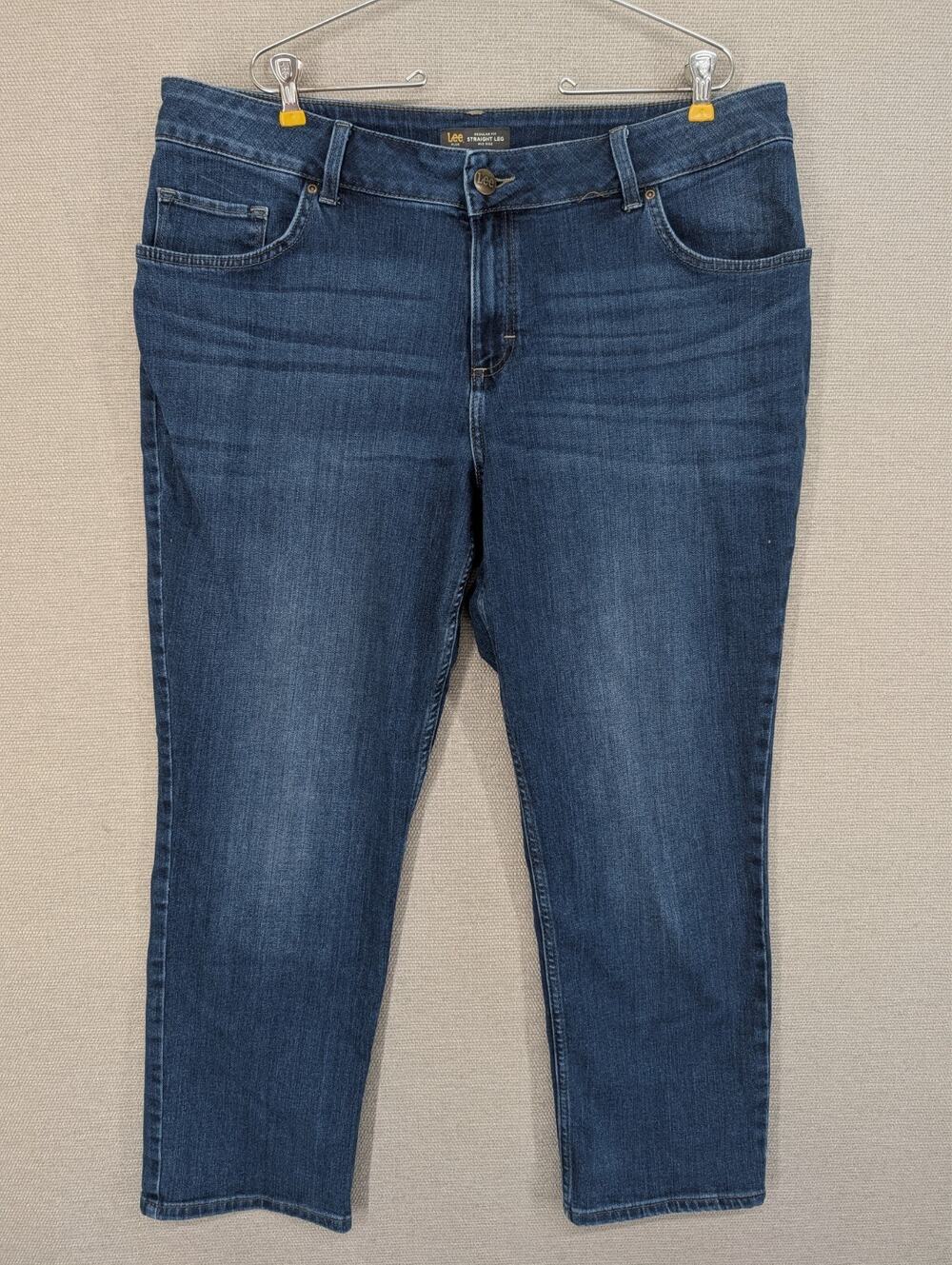 Lee Plus Blue Jeans 18W Petite Straight Leg Mid Rise Regular Fit -072698